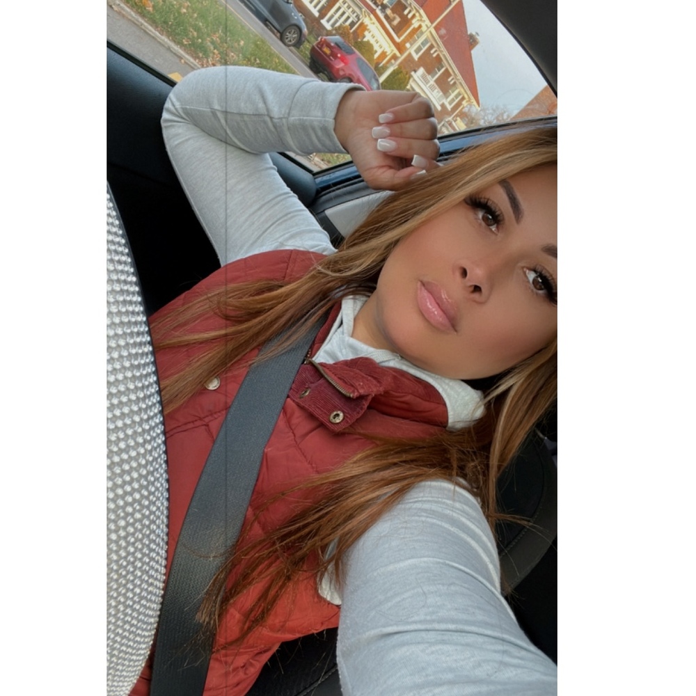 Meet your Posher, Tina